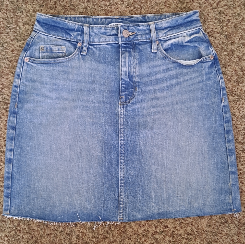 Old Navy Blue 5 pocket distressed cut off denim skirt, 4
